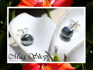 Keishis Collection / Boucles D'Oreilles Kamaka Argent Rhodié 925 (0.42G) Perles Keishis Assorties de Tahiti 6mm/A Formes Baroques Reflets Gris/Bleus (photos non contractuelles)