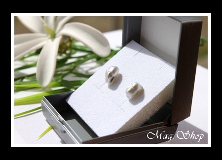Kamaka Boucles D`Oreilles Keishis de Tahiti Modèle 23 MAG.SHOP