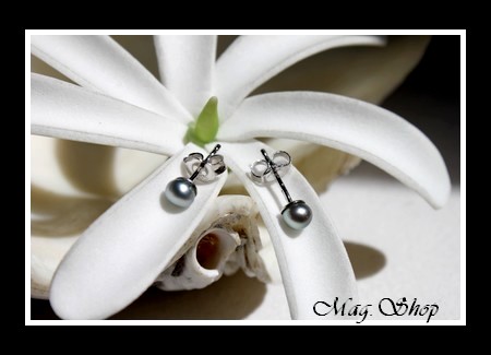 Keishis Collection  Boucles D`Oreilles Kamaka Argent Rhodié 925  Perles Keishis Assorties de Tahiti Formes Arrondies Reflets Gris Clairs MAG.SHOP