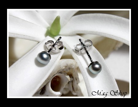 Keishis Collection  Boucles D`Oreilles Kamaka Argent Rhodié 925  Perles Keishis Assorties de Tahiti Formes Arrondies Reflets Gris Clairs MAG.SHOP