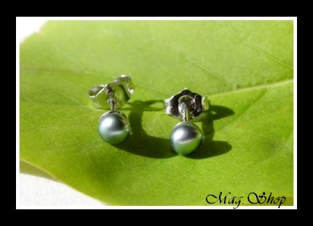 Keishis Collection  Boucles D`Oreilles Kamaka Argent Rhodié 925 Perles Keishis Assorties de Tahiti Formes Arrondies Reflets GrisVerts Clairs MAG.SHOP