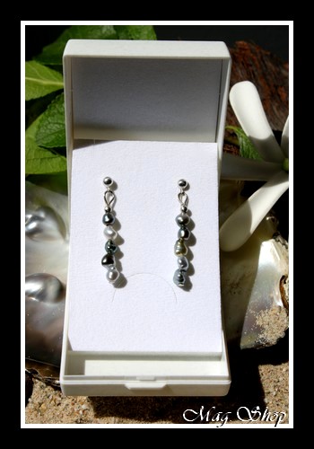 Keishis Collection  Boucles d`Oreilles Tekava Mangareva H4cm Argent 925   10 Perles Keishis de Tahiti MAG.SHOP
