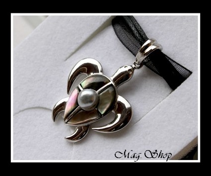 Keishis Collection  Collier Tortue 4 Nacres Argent Rhodié 925  & Perle Keishi de Tahiti MAG.SHOP