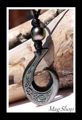 Kiaora Collier Hameçon Tiki Nacre & Perle de Tahiti Modèle 8 MAG.SHOP
