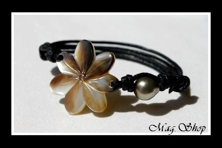 Lagon Collection  Bracelet Bora-Bora Fleur de Tiaré Nacre de Tahiti 2.5cm & Perle de Tahiti MAG.SHOP