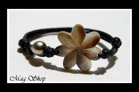 Lagon Collection  Bracelet Bora-Bora Fleur de Tiaré Nacre de Tahiti 2.5cm & Perle de Tahiti MAG.SHOP