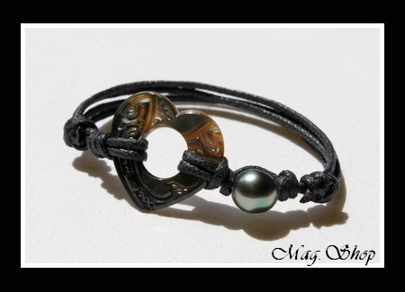 Lagon Collection  Bracelet Coeur Marquisien Nacre de Tahiti 2.5cm & Perle Baroque de Tahiti MAG.SHOP