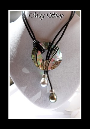 Lagon Collection Collier Tuamotu Gravures Marquisiennes 3cm Nacre & 2 Perles de Tahiti MAG.SHOP