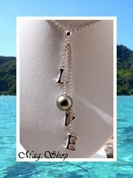 Silver Sea Collection / Collier Love Argent Rhodié 925 (4.31g) Perle Ronde de Tahiti Taille 11.20mm-C Reflets Verts Clairs (photos non contractuelles)