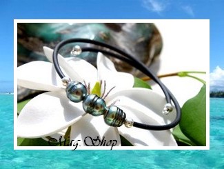 TAHITI Collection  / Bracelet Herehia 3 Perles Cerclées de TAHITI 8.70mm & 8.50mm/BC Reflets Bleus/Verts / Intercalaires 925 / Taille Poignet 18cm (Diamètre 5.5cm) (photos non contractuelles)