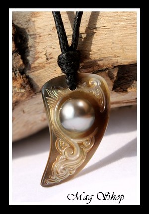 Maohi Vagues Collier  Nacre & Demie-Perle de Tahiti Modèle 4 MAG.SHOP
