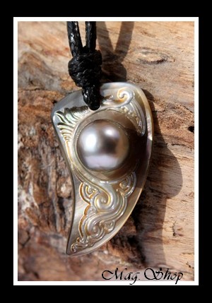 Maohi Vagues Collier  Nacre & Demie-Perle de Tahiti Modèle 4 MAG.SHOP