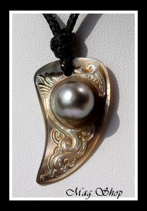 Maohi Vagues Collier  Nacre & Demie-Perle de Tahiti Modèle 4 MAG.SHOP