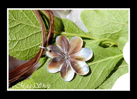 Marquises Collection Collier Miti Fleur de Tiaré Nacre de Tahiti 3cm MAG.SHOP TAHITI