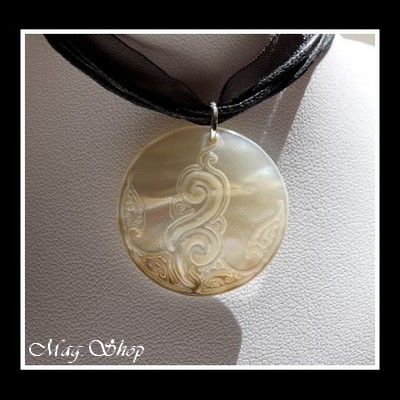 Marquises Collection Collier Miti Tuamotu Vagues Nacre de Tahiti 3cm MAG.SHOP