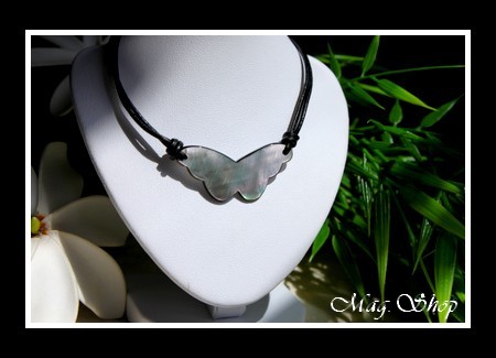 Marquises Collection  Collier Temoe Papillon Nacre de Tahiti Longueur 4cm X H 2cm MAG.SHOP