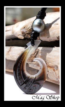 Mataura Collier Hameçon Tiki Nacre & Perle de Tahiti Modèle 3 MAG.SHOP