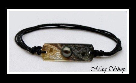Maupiti Bracelet Nacre 4.5cm & Demie-Perle de Tahiti Reflets Verts MAG.SHOP