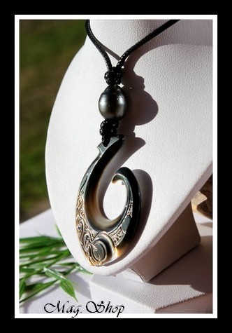 Mautaura Tiki Collier Hameçon Nacre & Perle de Tahiti Modèle 2 MAG.SHOP