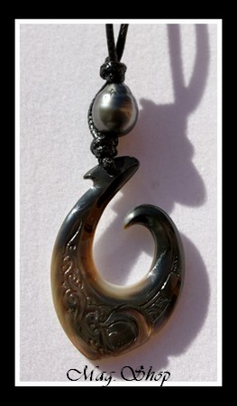 Mautaura Tiki Collier Hameçon Nacre & Perle de Tahiti Modèle 2 MAG.SHOP