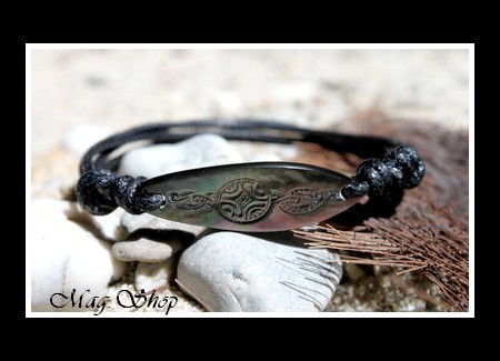 Moana Collection  Bracelet Planche de Surf Maori Nacre de Tahiti 3.5cm  MAG.SHOP