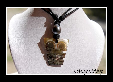 Moana Perles Collection  Collier Tiki Titaua Mana Marquisien Nacre de Tahiti 2.5cm & Perle Cerclée de Tahiti MAG.SHOP