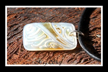 Moorea Marquisien Collier Nacre de Tahiti Reflets Blancs-Caramels MAG.SHOP