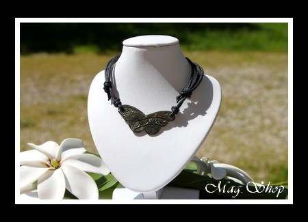 Papillon Marquisien Collier Hatuona Nacre de Tahiti 4cm MAG.SHOP