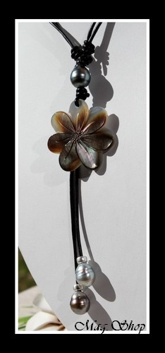 Punaauia Collier Lagon Fleur de Tiaré 3 Perles Cerclées de Tahiti MAG.SHOP