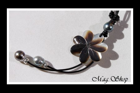 Punaauia Collier Lagon Fleur de Tiaré 3 Perles Cerclées de Tahiti MAG.SHOP