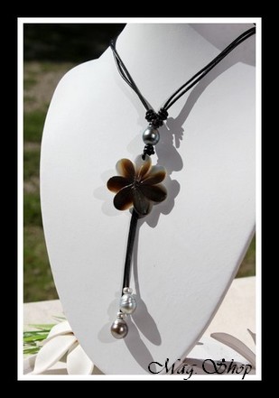 Punaauia Collier Lagon Fleur de Tiaré 3 Perles Cerclées de Tahiti MAG.SHOP