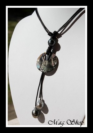 Punaauia Tuamotu Marquisien Collier Nacre & 3 Perles Cerclées de Tahiti MAG.SHOP