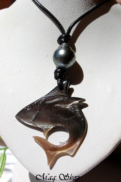 Requin Marquisien Vaihaunui Collier Nacre & Perle de Tahiti Modèle 4 MAG.SHOP