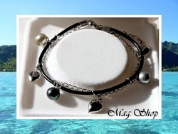 Silver Sea Collecion / Bracelet Reva 3 Coeurs / Cuir Noir & Argent Rhodié 925 (4.60g) 3 Perles Semi-Baroques de Tahiti  9mm/9.40mm/BC / Taille 18.5cm + 4.5cm (photos non contractuelles)