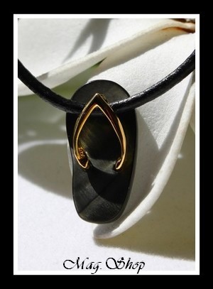 Savate Collier  Nacre de Tahiti H2.2cm Plaqué OR Vermeil MAG.SHOP