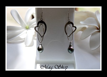 Silver Sea  Boucles d`Oreilles Coeurs Tiffany Nui H6.5cm Argent Rhodié 925 (2.86g) Perles Cerclées de Tahiti MAG.SHOP