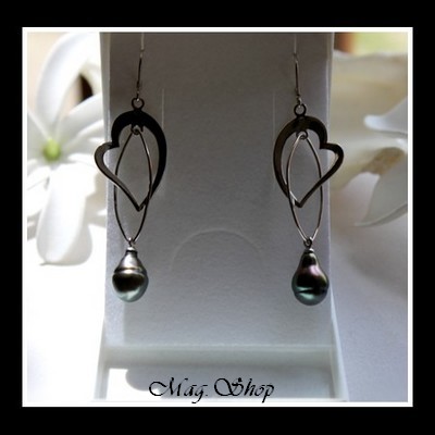 Silver Sea  Boucles d`Oreilles Coeurs Tiffany Nui H6.5cm Argent Rhodié 925 (2.86g) Perles Cerclées de Tahiti MAG.SHOP