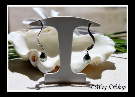 Silver Sea Collection  Boucles D`Oreilles Iripau Argent Rhodié 925 (3.17g)  2 Perles Cerclées de Tahiti MAG.SHOP