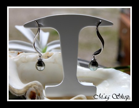 Silver Sea Collection  Boucles D`Oreilles Iripau Argent Rhodié 925 (3.17g)  2 Perles Cerclées de Tahiti MAG.SHOP