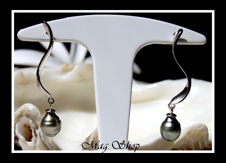 Silver Sea Collection  Boucles D`Oreilles Iripau Argent Rhodié 925 (3.17g)  2 Perles Cerclées de Tahiti MAG.SHOP