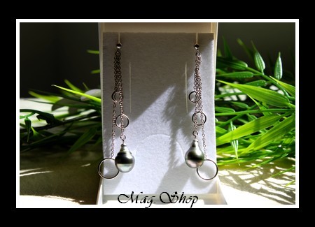 Silver Sea Collection  Boucles D`Oreilles Océan Argent Rhodié 925 (2.54g) H6cm  2 Perles Cerclées de Tahiti MAG.SHOP