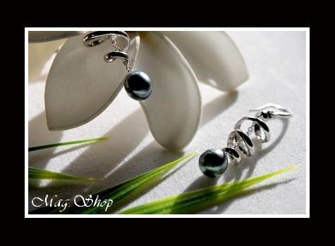 Silver Sea Collection  Boucles D`Oreilles Tekava Argent Rhodié 925 . 2 Perles de Tahiti MAG.SHOP