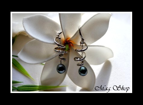 Silver Sea Collection  Boucles D`Oreilles Tekava Argent Rhodié 925 . 2 Perles de Tahiti MAG.SHOP