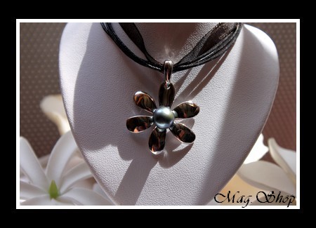 Silver Sea Collection Collier Fleur de Tiaré Argent Rhodié 925 Perle Ronde de Tahiti MAG.SHOP