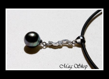 Silver Sea Collection  Collier Tefarerii Argent Rhodié 925- 3 Zircons  Perle Baroque de Tahiti MAG.SHOP