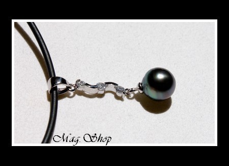 Silver Sea Collection  Collier Tefarerii Argent Rhodié 925- 3 Zircons  Perle Baroque de Tahiti MAG.SHOP TAHITI