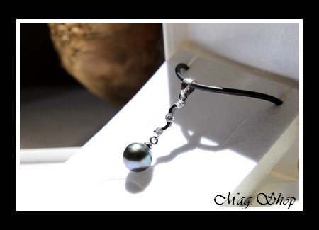 Silver Sea Collection  Collier Tefarerii Argent Rhodié 925- 3 Zircons  Perle Baroque de Tahiti MAG.SHOP