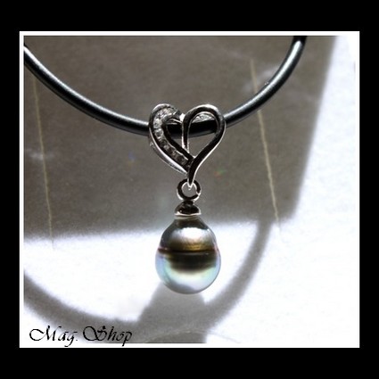 Silver Sea Collection  Collier Teiva Coeur Herenui   Argent Rhodié 925  7 Zircons H 2cm  Perle Cerclée de Tahiti MAG.SHOP