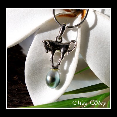 Silver Sea Collection  Pendentif Cheval Argent Rhodié 925  Perle Keishi de Tahiti MAG.SHOP