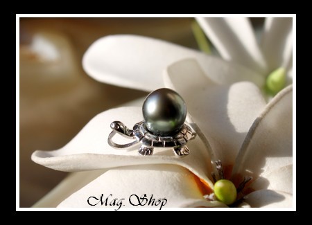 Silver Sea Collection  Pendentif Tortue Argent Rhodié 925   Perle Baroque de Tahiti MAG.SHOP